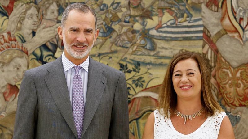 Kong Felipe VI er informeret af Kongressens præsident Francina Armengol