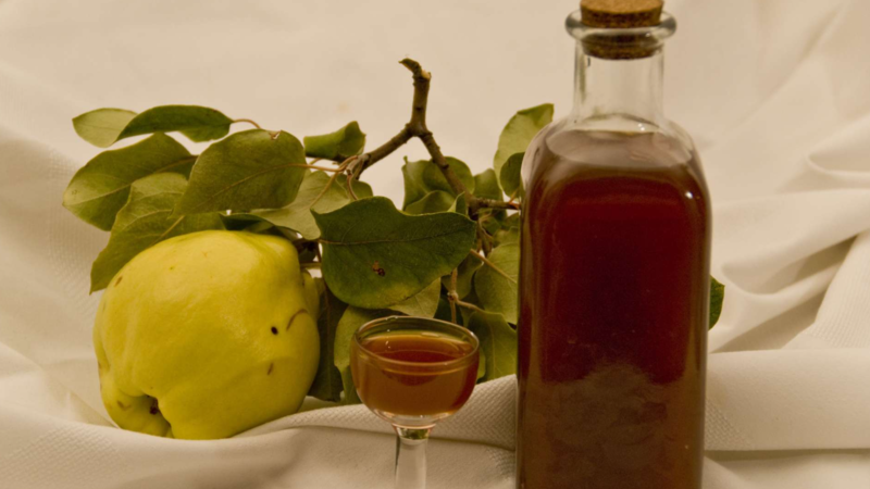 Licor de membrillo