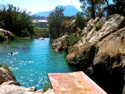 Sommer, sol og swimmingpool – men af den naturskabte slags
