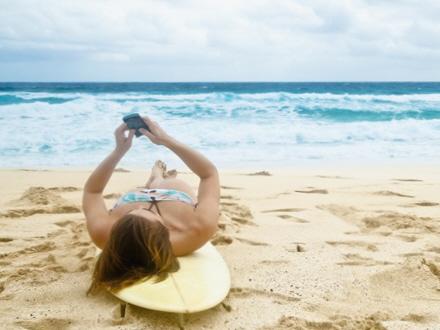 Med din smartphone kan du få oplysninger om bølger, brandmænd, tilbud, sand og strandbarer.