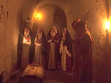 WEEKEND: Skummel underjordisk verden hitter blandt turister. Vi dykker ned under Cádiz, hvor et helt nyt projekt om byens forhistorie har set dagens lys. Eller faktisk ser det aldrig dagens lys...